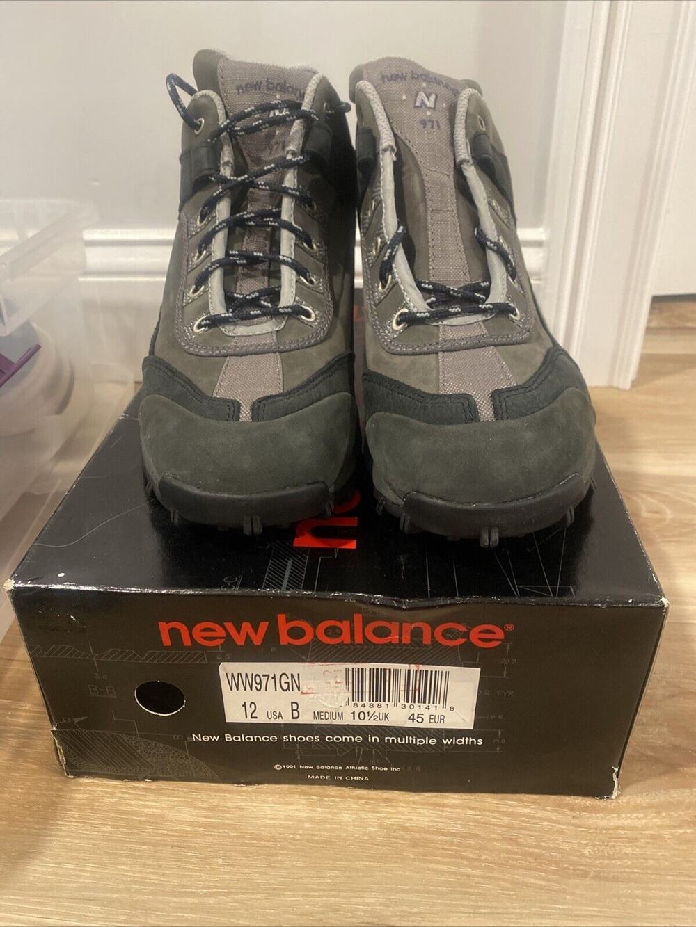 New Balance 971 Hiking Boot Women’s Size 12 B Medium Gray Brand New In Box